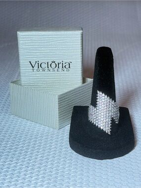 Victoria Townsend Silver Crystal Chevron Ring